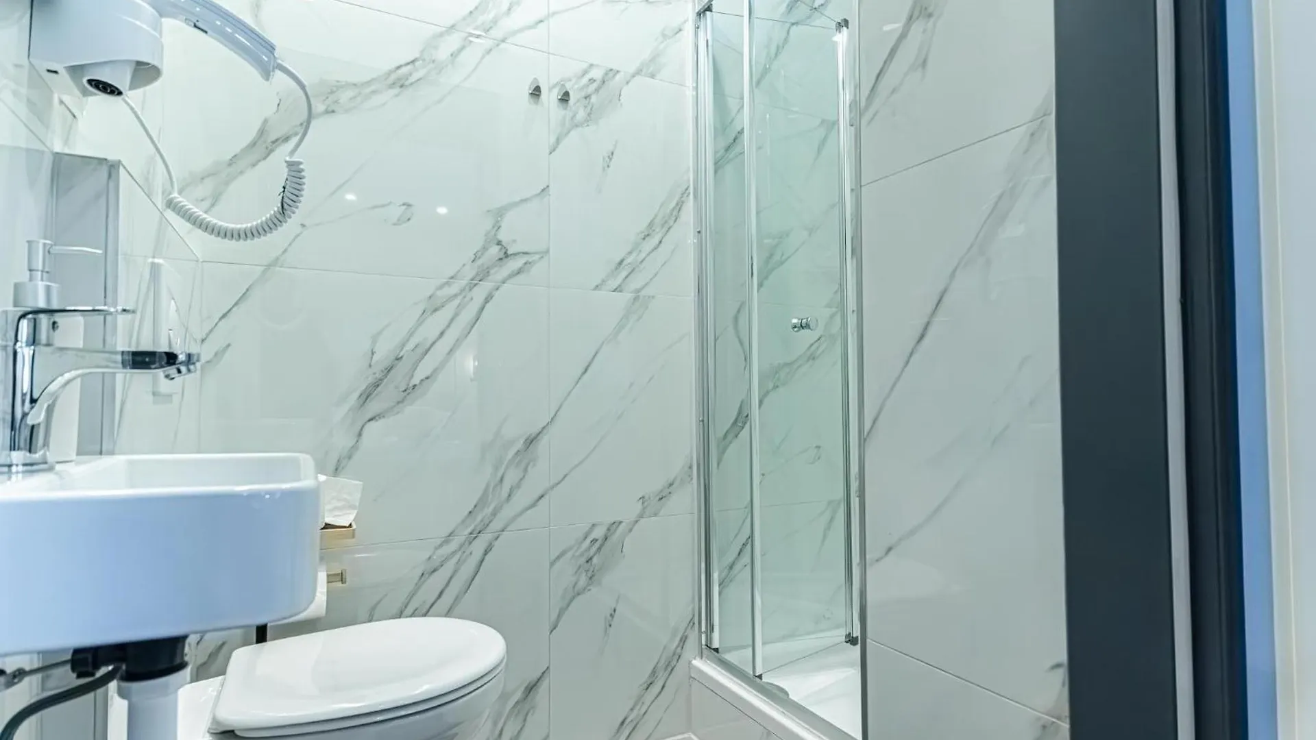 Chic Studio Apartment At 12Th District In Vienna
