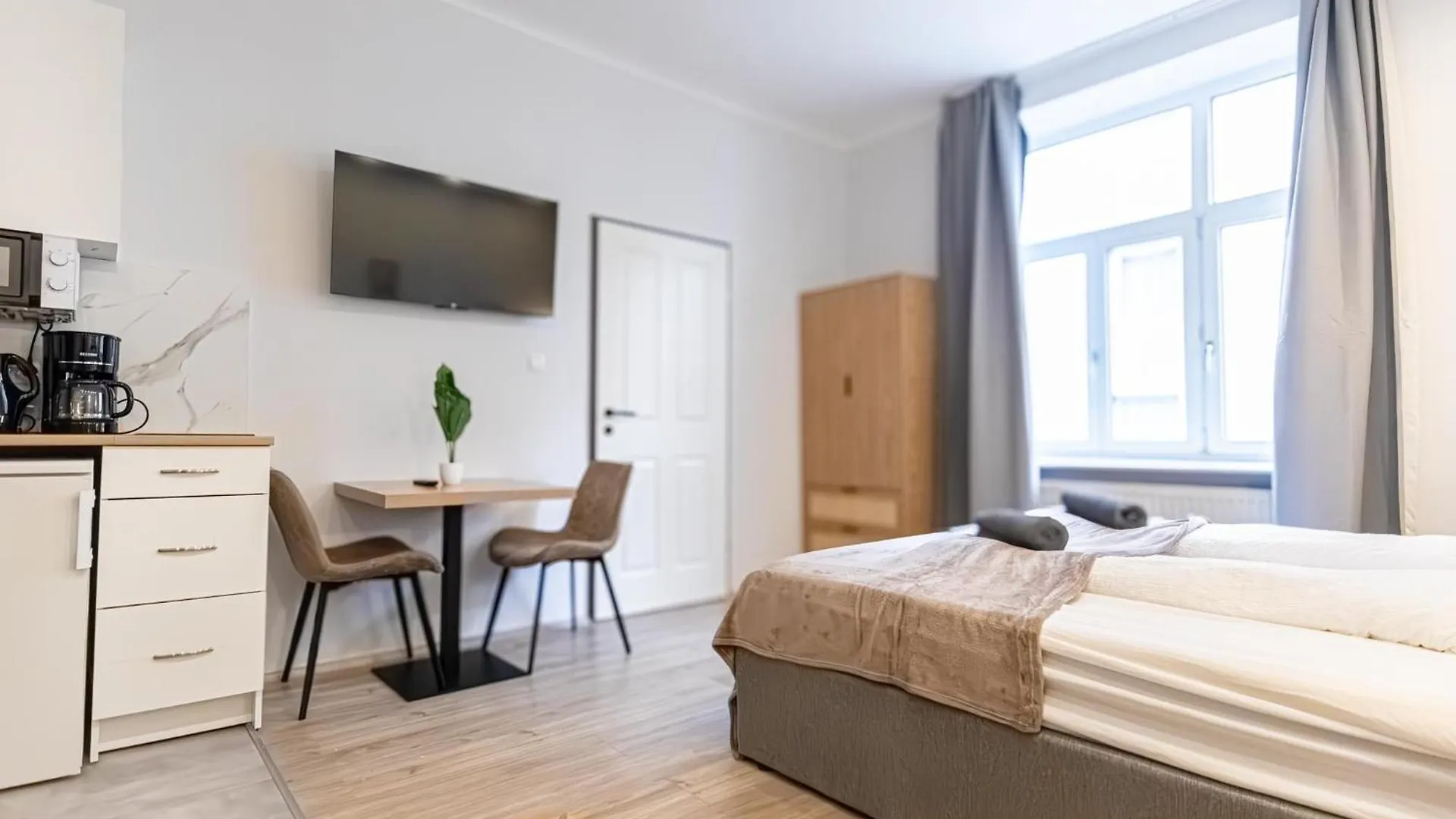 Chic Studio Apartment At 12Th District In Vienna