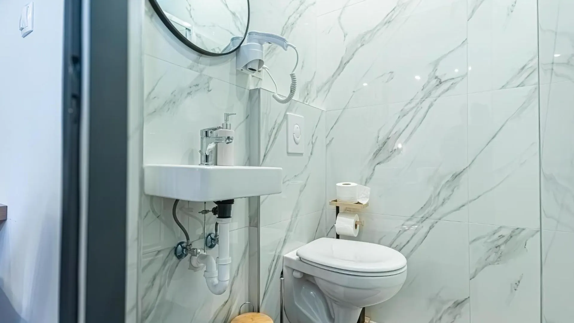Chic Studio Apartment At 12Th District In Vienna